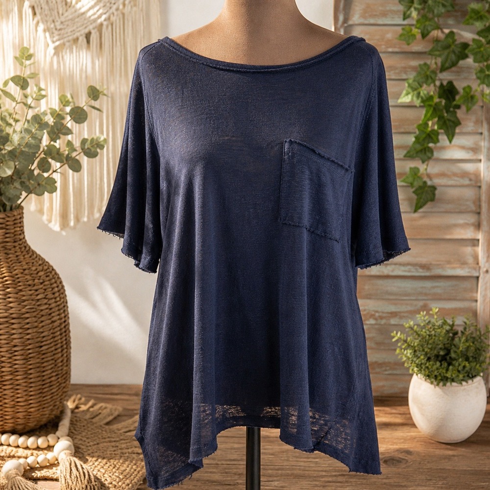 Umgee Top‎ Medium Black Linen Blend Raw Hem Pocket Relaxed Fit NWT Women's Tee